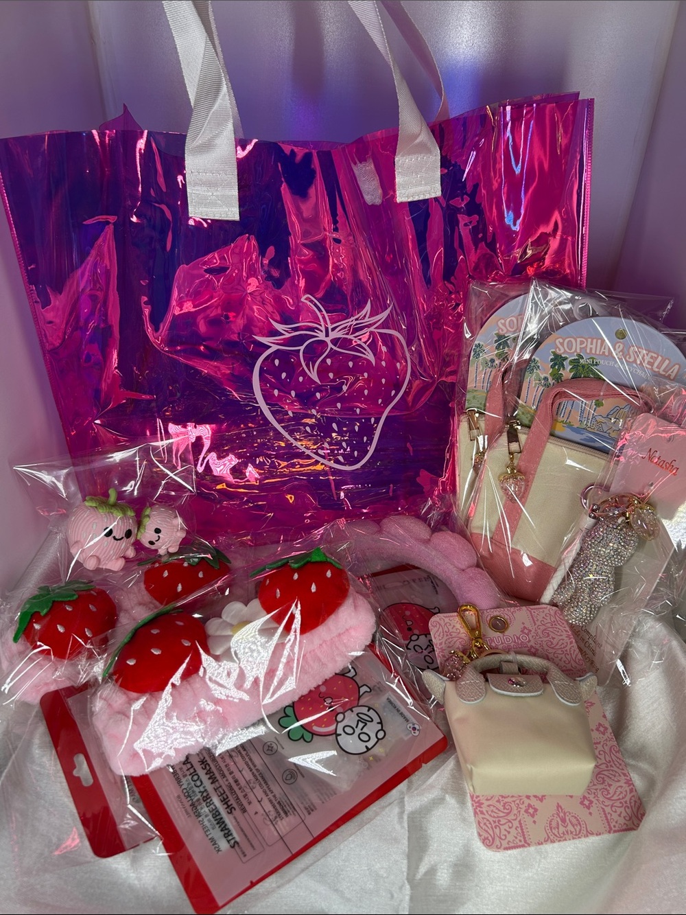 Strawberry 🍓Theme items for FUNDRAISER, Granddaughter in Hospital 3-4 months - Picture 1 of 12